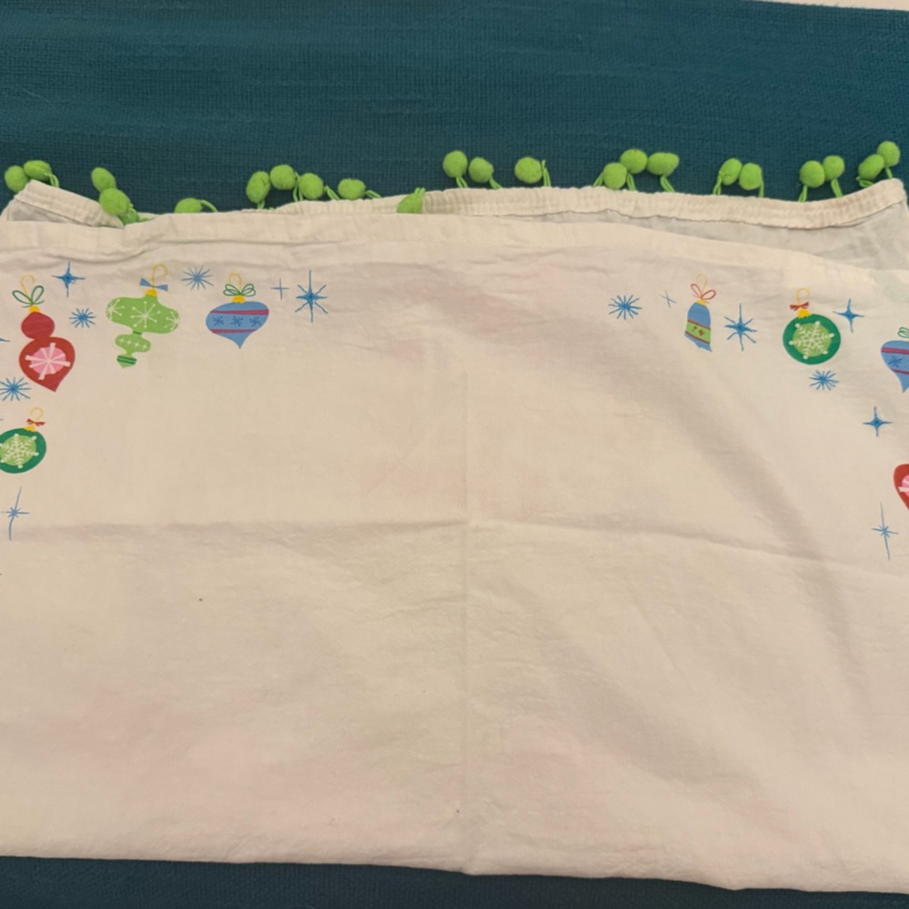 Disney Parks Retro Holiday Dish Towel - Picture 2 of 2